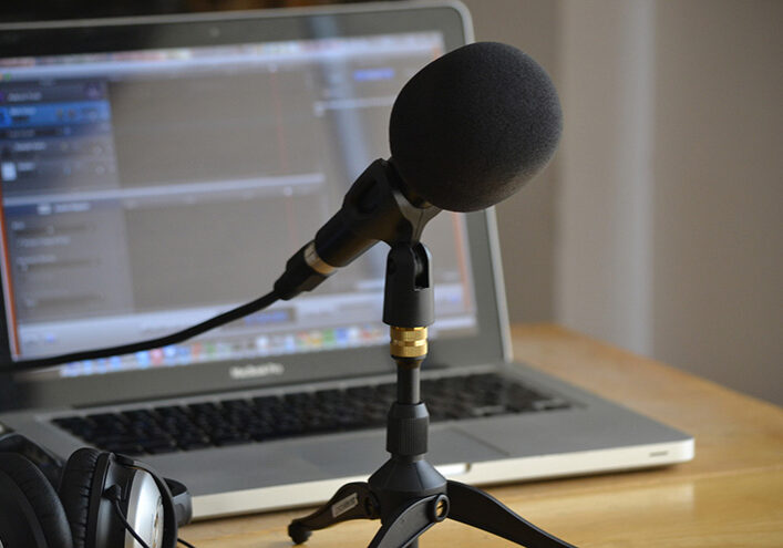 Podcast photo_Med_72dpi Podcast photo_Med_72dpi